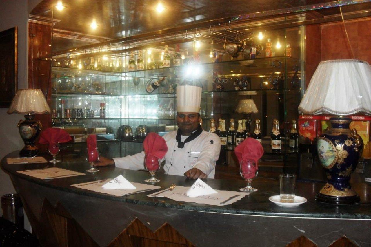 Hotel Crown Plaza Lahore Eksteriør bilde